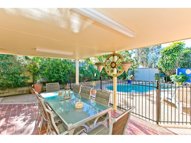 17 Victory Place, Birkdale QLD 4159