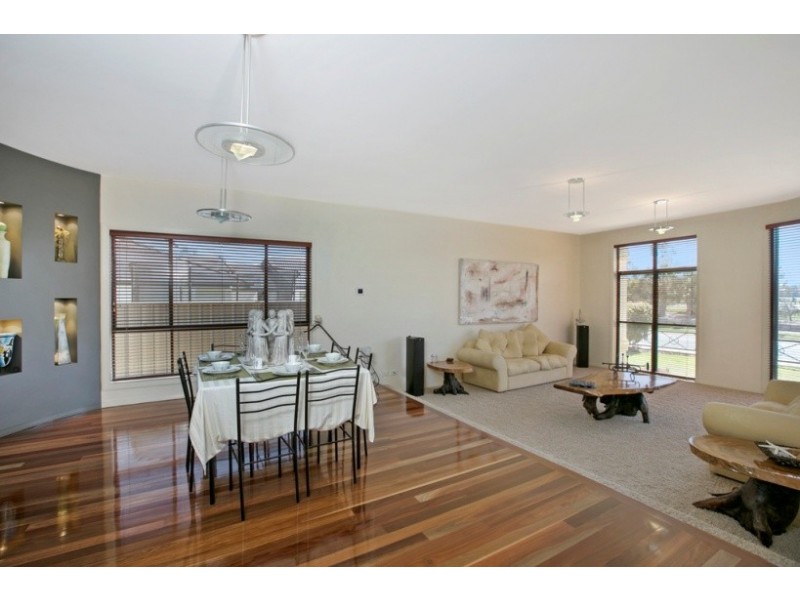 71 Masthead Drive, Raby Bay QLD 4163