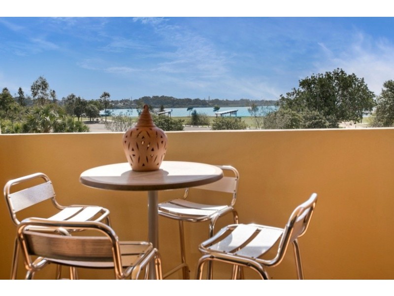 71 Masthead Drive, Raby Bay QLD 4163