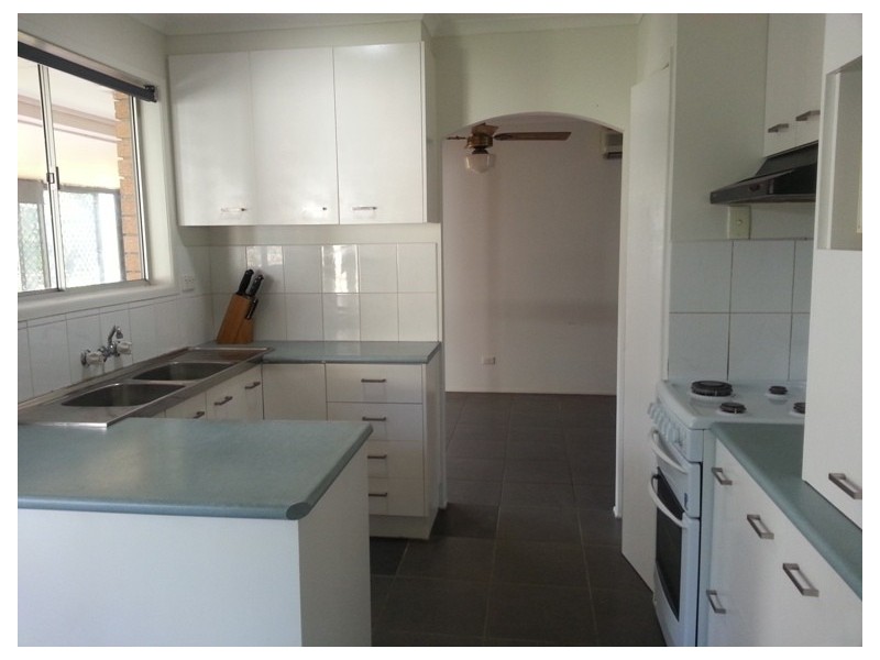 100 Valantine Road, Birkdale QLD 4159