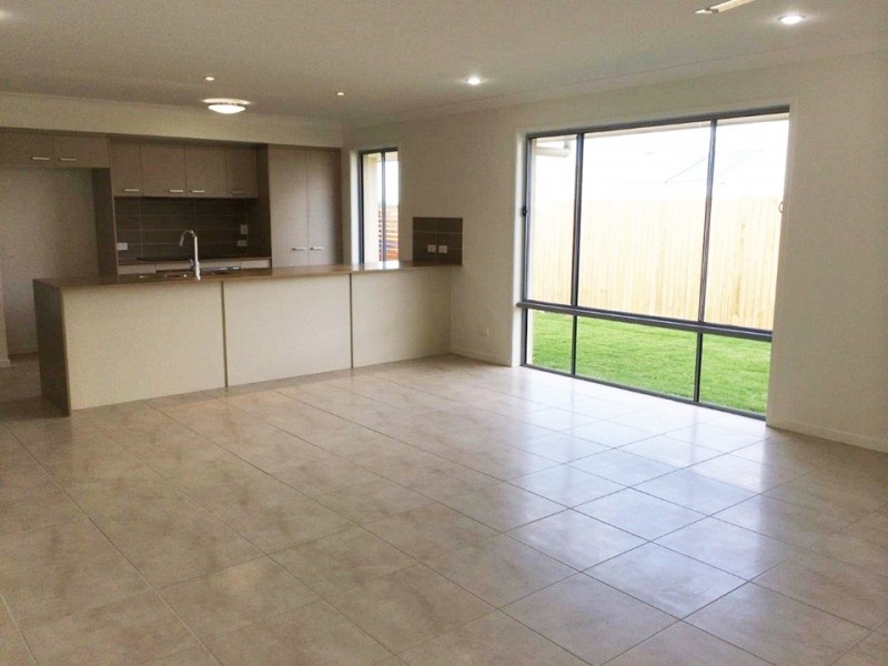 19 Rowe Crescent, Thornlands QLD 4164