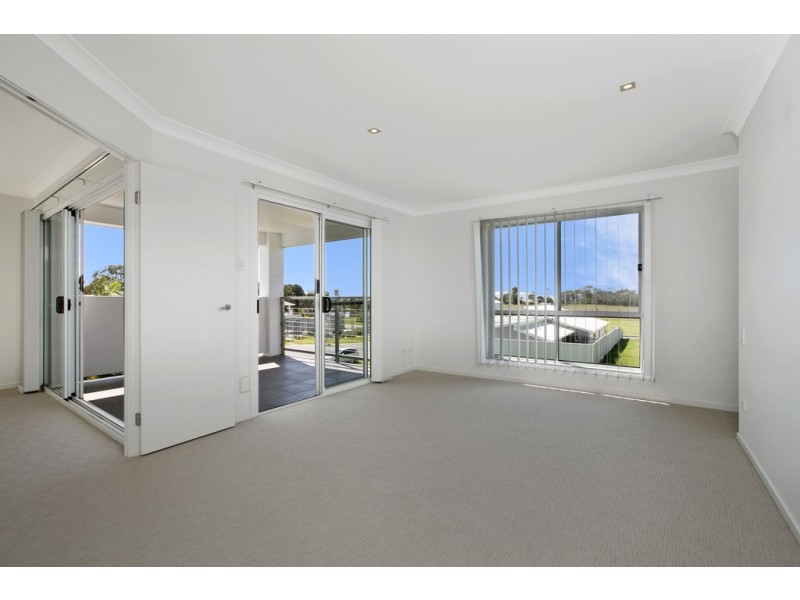 10 Seaspray Street, Thornlands QLD 4164