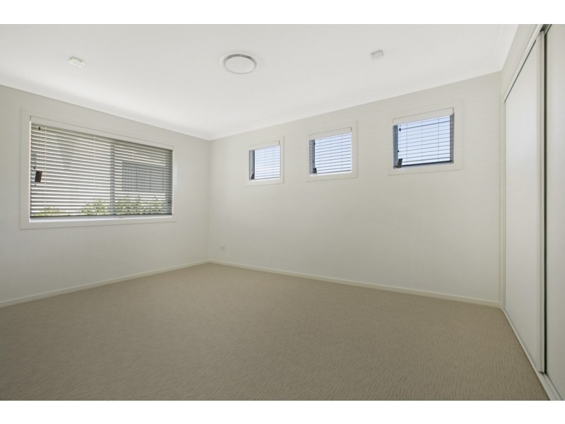 10 Seaspray Street, Thornlands QLD 4164