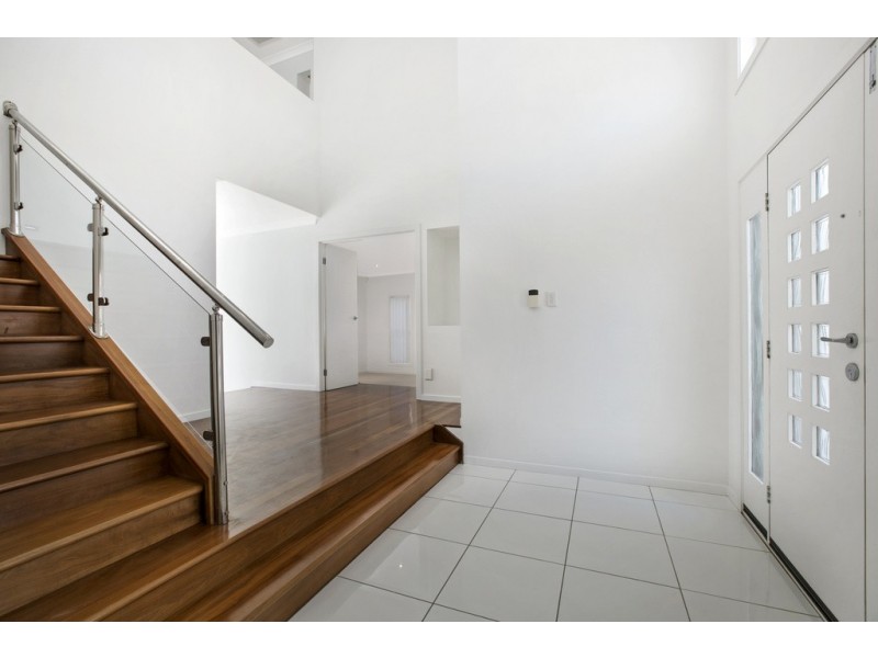 10 Seaspray Street, Thornlands QLD 4164