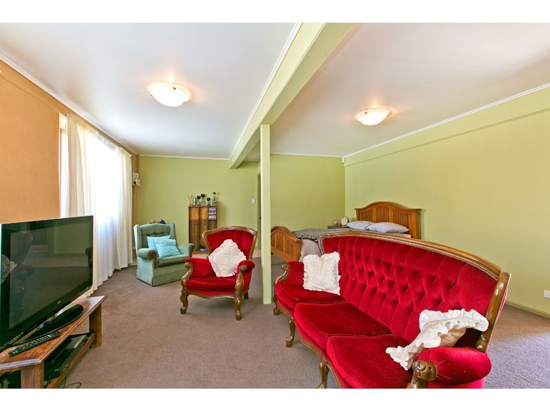 89 Barron Road, Birkdale QLD 4159