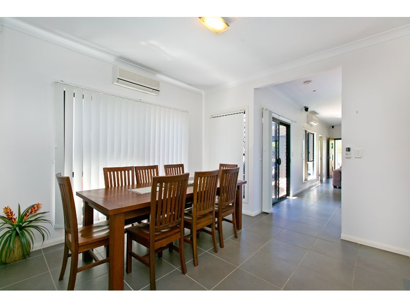1/2 Syracuse Street, Redland Bay QLD 4165
