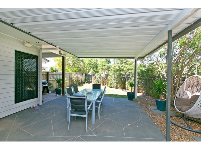 1/2 Syracuse Street, Redland Bay QLD 4165