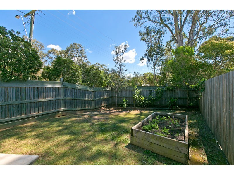 1/2 Syracuse Street, Redland Bay QLD 4165