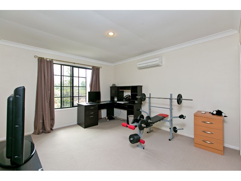 19 Amanda Street, Cleveland QLD 4163