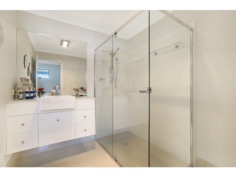 18/92-94 Sturgeon Street, Ormiston QLD 4160