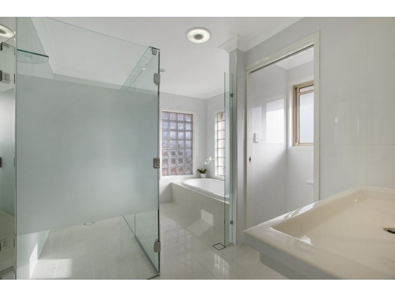 14 Keel Street, Birkdale QLD 4159