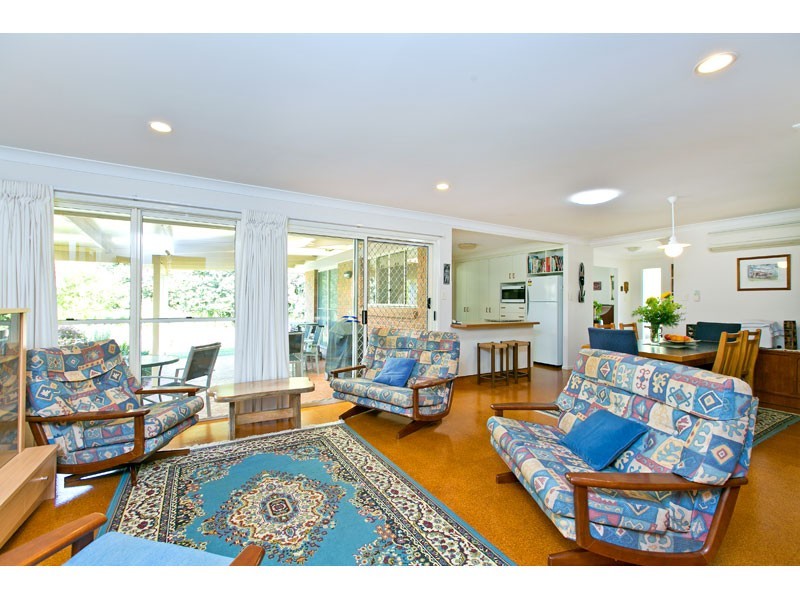 8 Day Court, Wellington Point QLD 4160