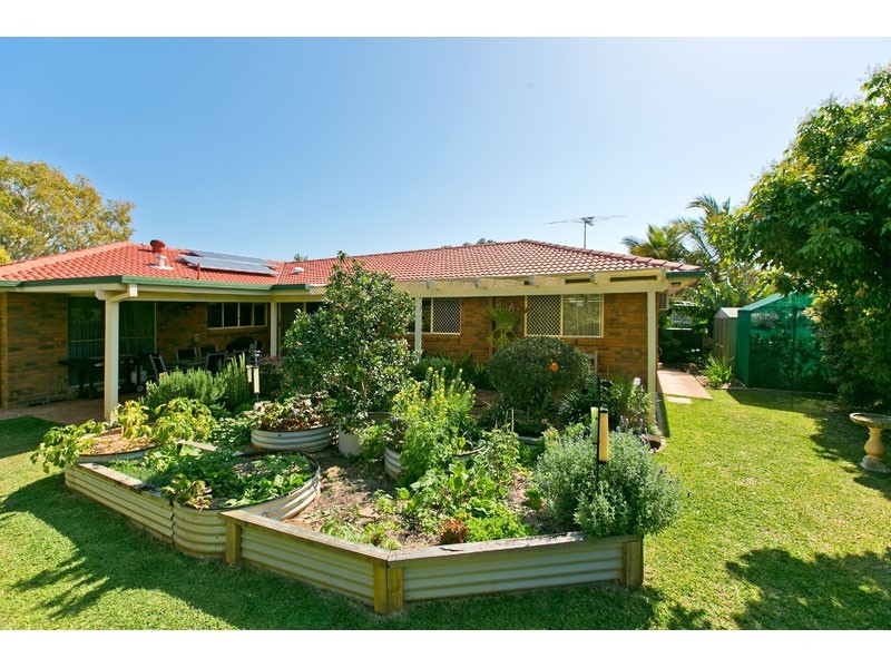 8 Day Court, Wellington Point QLD 4160