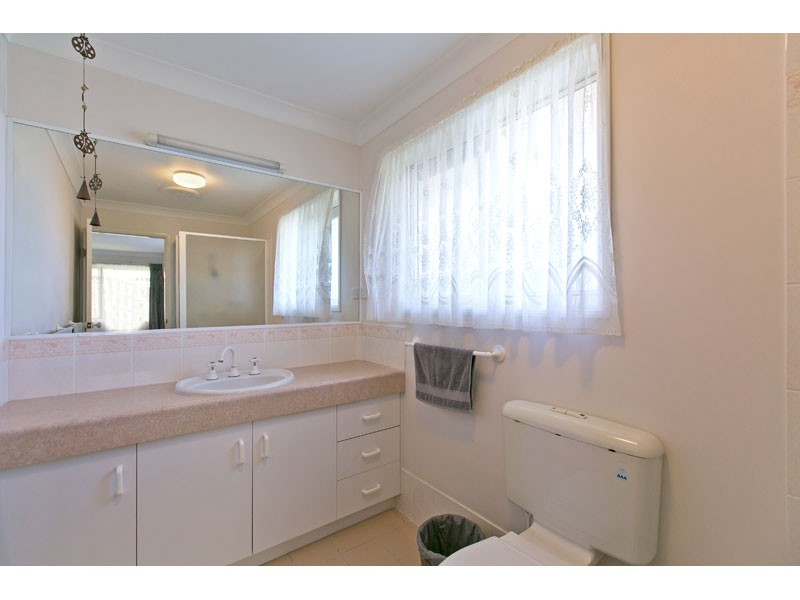 8 Day Court, Wellington Point QLD 4160