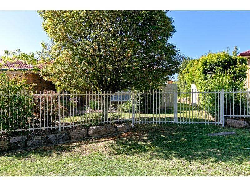 8 Day Court, Wellington Point QLD 4160