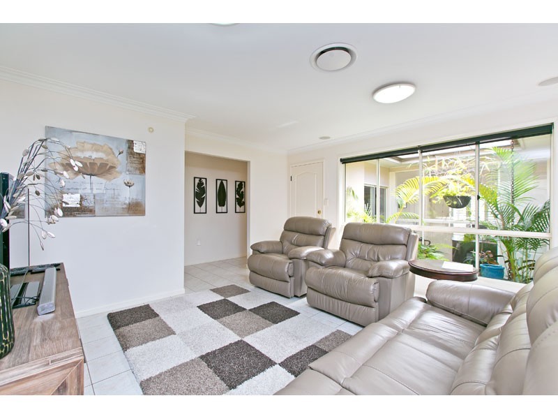 17 Carolena Street, Cleveland QLD 4163