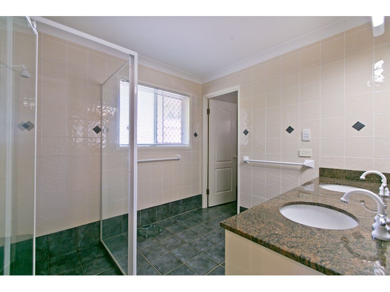 17 Carolena Street, Cleveland QLD 4163