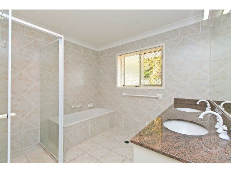 17 Carolena Street, Cleveland QLD 4163