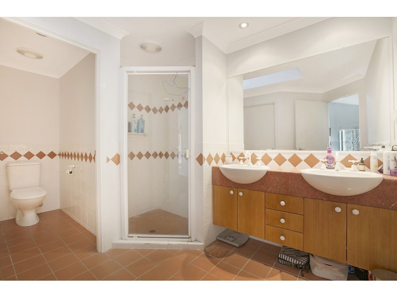 12 Wisteria Street, Ormiston QLD 4160