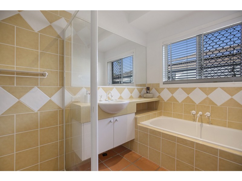 12 Wisteria Street, Ormiston QLD 4160