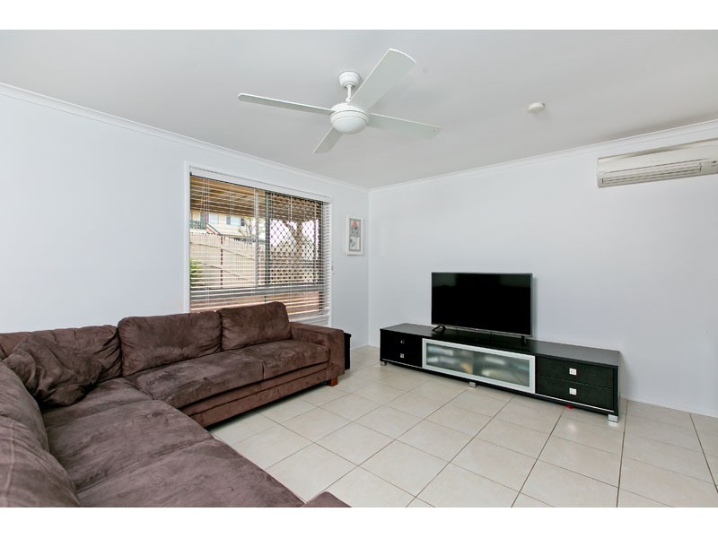 6 Curlew Street, Birkdale QLD 4159