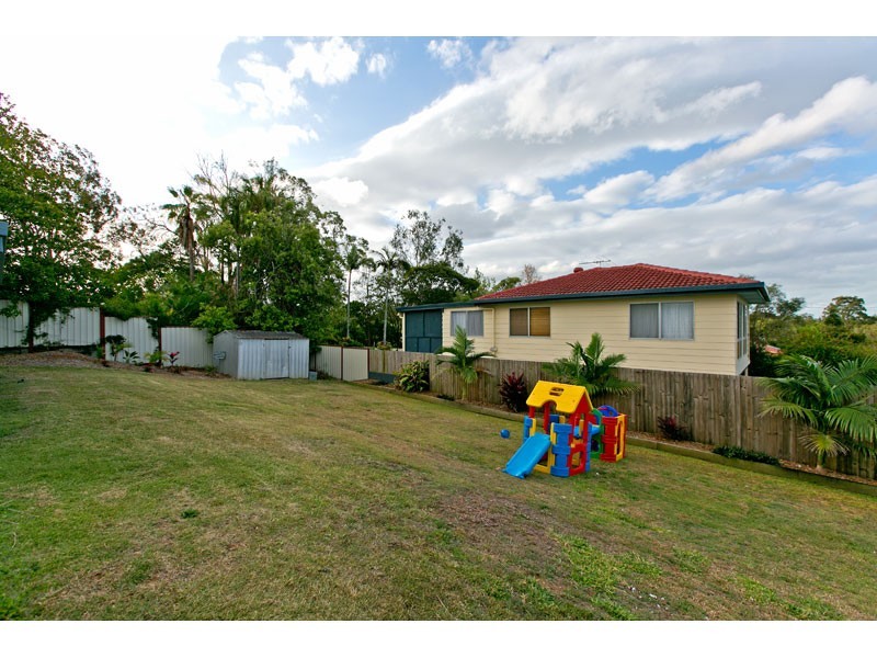 6 Curlew Street, Birkdale QLD 4159