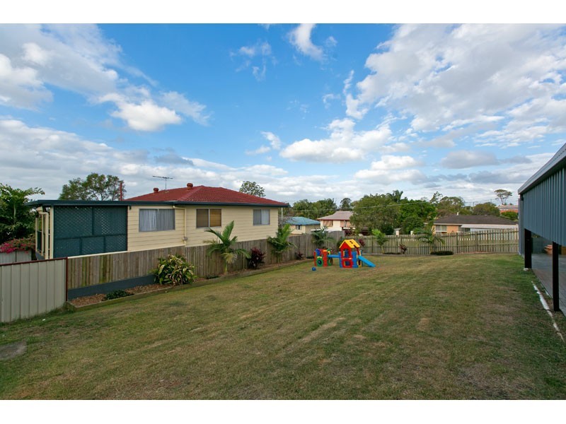 6 Curlew Street, Birkdale QLD 4159