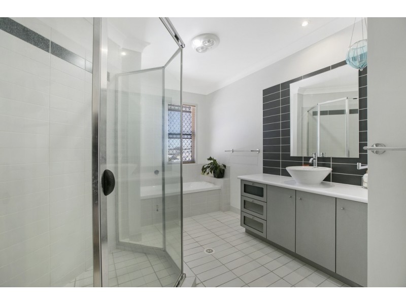 19 Beddoe Street, Thornlands QLD 4164