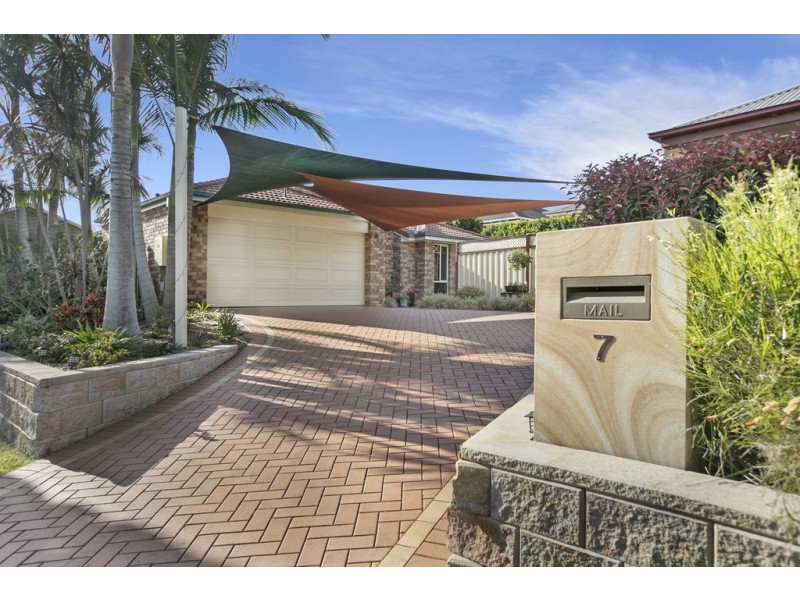 7 Ghost Gum Close, Thornlands QLD 4164