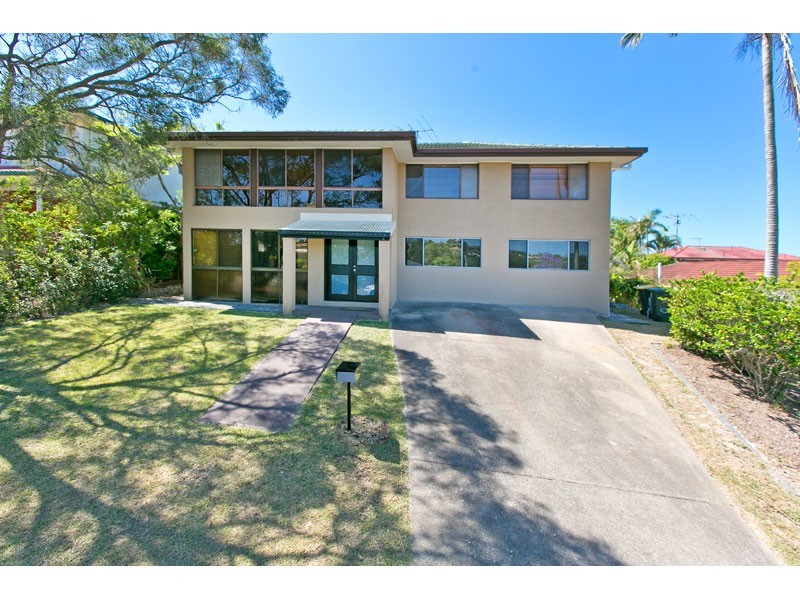 6 Pavuvu Street, Mansfield QLD 4122