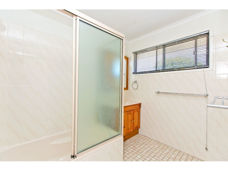 6 Pavuvu Street, Mansfield QLD 4122