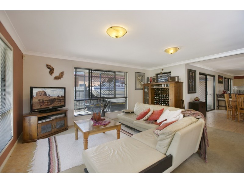 6 Hurst Close, Wellington Point QLD 4160