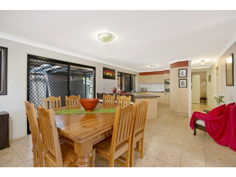 6 Hurst Close, Wellington Point QLD 4160