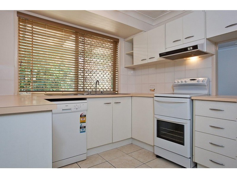 2 Tipplers Street, Victoria Point QLD 4165