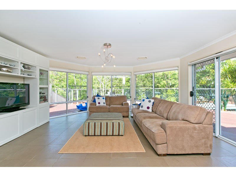 50 Sunningdale Drive, Redland Bay QLD 4165
