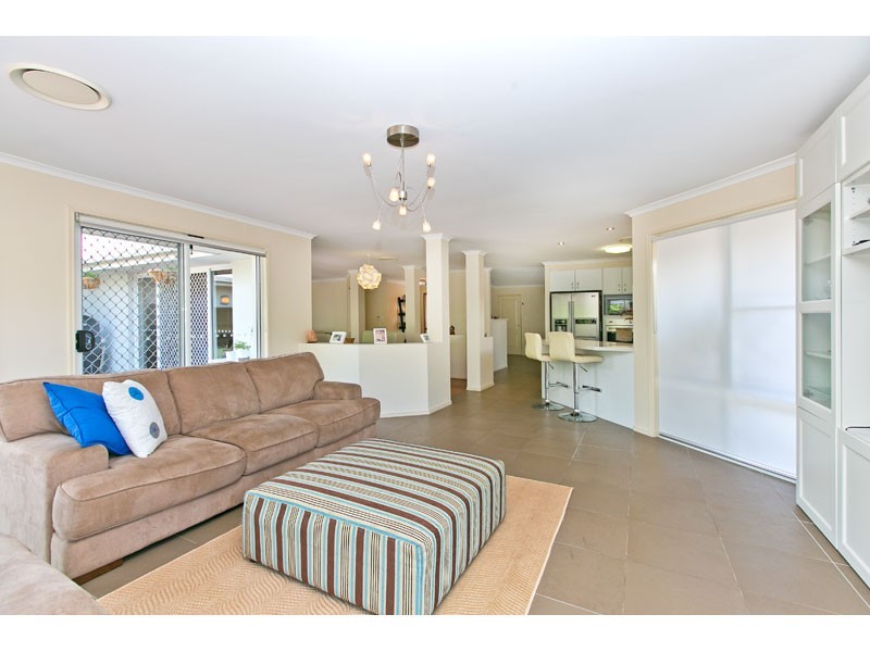 50 Sunningdale Drive, Redland Bay QLD 4165