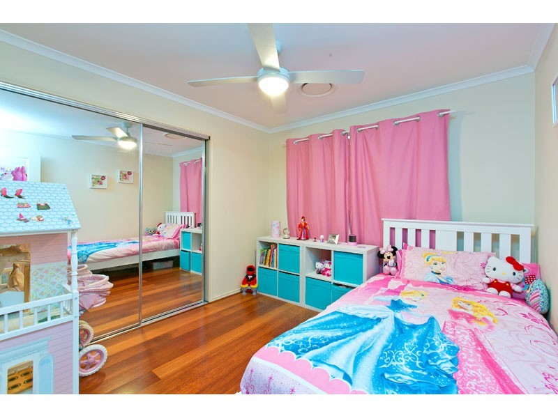50 Sunningdale Drive, Redland Bay QLD 4165