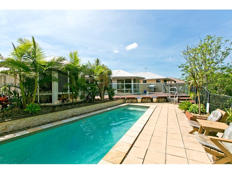 50 Sunningdale Drive, Redland Bay QLD 4165