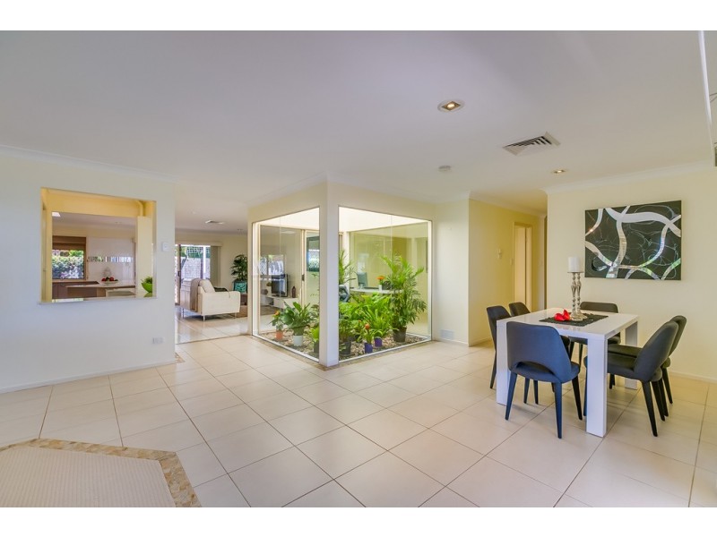 8 Norfolk Court, Victoria Point QLD 4165