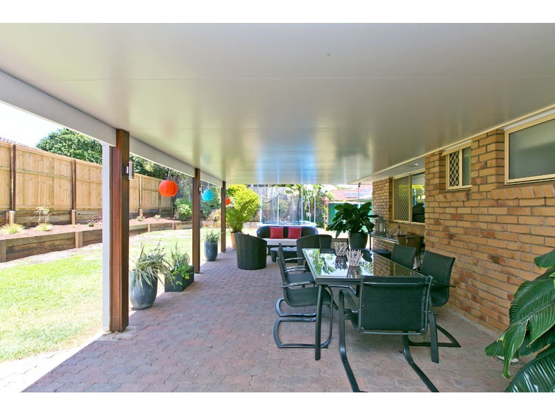 2 Day Court, Wellington Point QLD 4160