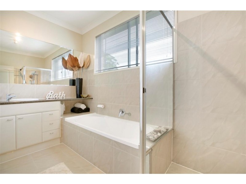 286 Queens Esplanade, Thorneside QLD 4158