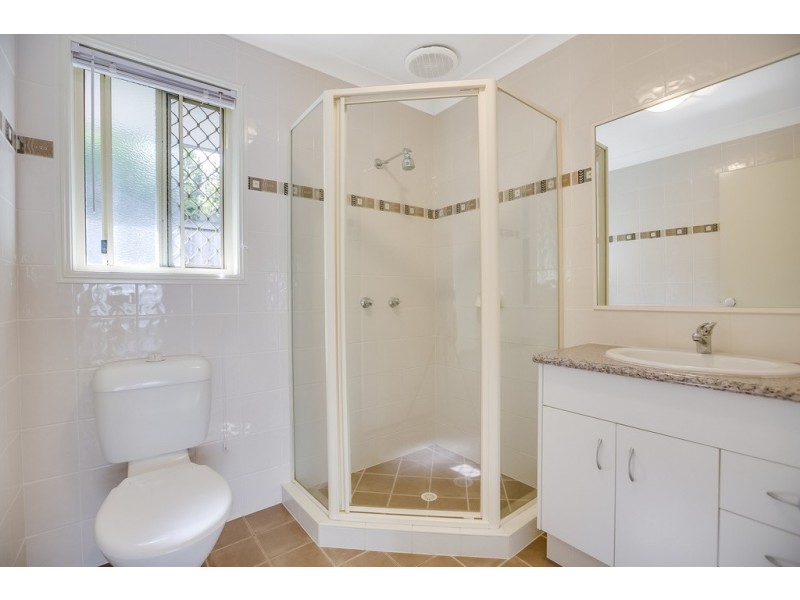 5 Cyan Place, Redland Bay QLD 4165