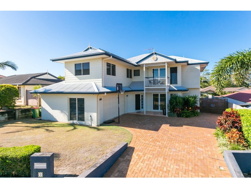 9 Queensbury Court, Wellington Point QLD 4160