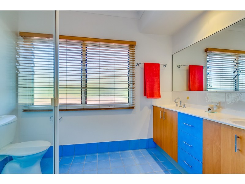 9 Queensbury Court, Wellington Point QLD 4160