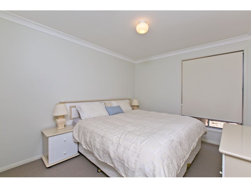 39 Emperor Drive, Redland Bay QLD 4165