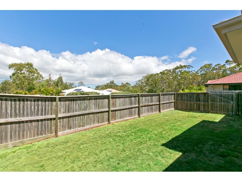 39 Emperor Drive, Redland Bay QLD 4165