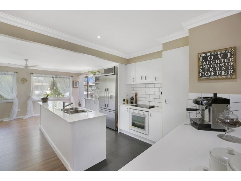 9 Boambillee Street, Thorneside QLD 4158