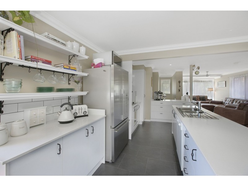 9 Boambillee Street, Thorneside QLD 4158