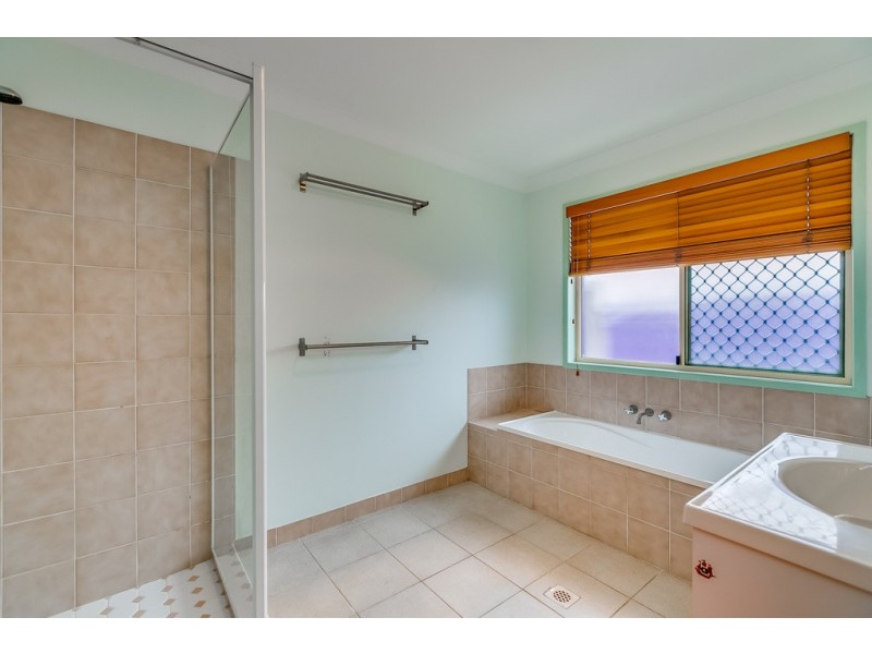 59 Mary Pleasant Drive, Birkdale QLD 4159