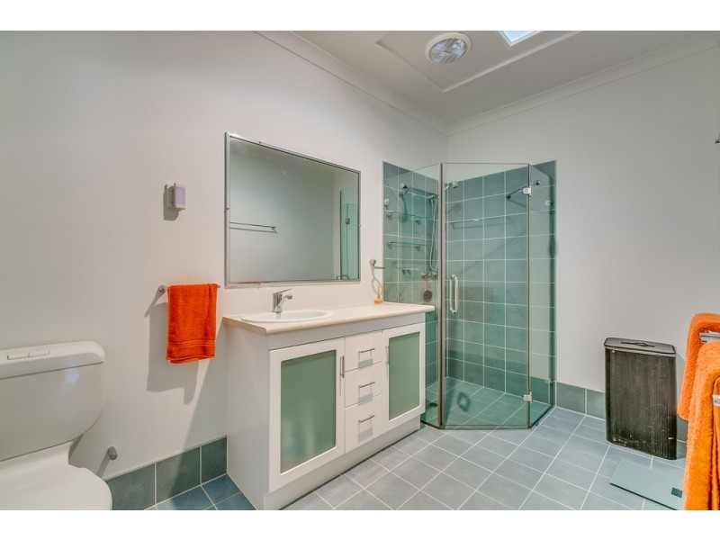 345 Redland Bay Road, Capalaba QLD 4157